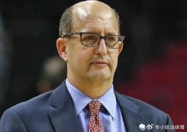 范甘迪是姚明的恩师，曾在火箭队帮助过姚明，当主教练实力不俗